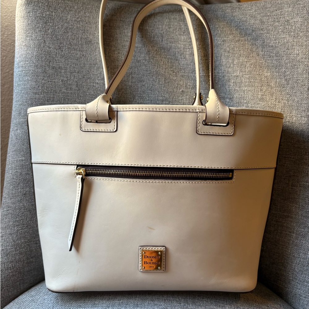 Dooney and Burke Beacon Tote - Color Chalk